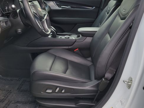 Used 2023 Cadillac XT5 Premium Luxury image 6