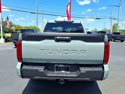 New 2026 Toyota Tundra SR5 w/ SR5 Premium Package