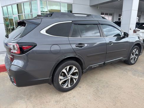 Used 2020 Subaru Outback Limited w/ Popular Package #2 AWD/4WD image 3