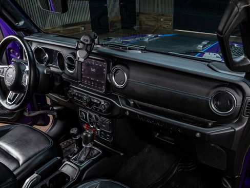 Used 2023 Jeep Wrangler Unlimited Rubicon 4xe w/ Steel Bumper Group image 14