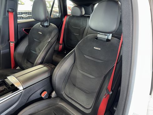 Used 2025 Mercedes-Benz GLC 43 AMG 4MATIC image 34