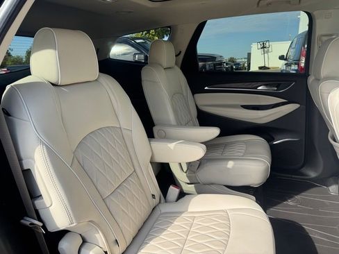 Used 2023 Buick Enclave Avenir w/ Avenir Technology Package image 28