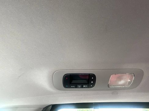 Used 2019 Honda Odyssey Elite image 13