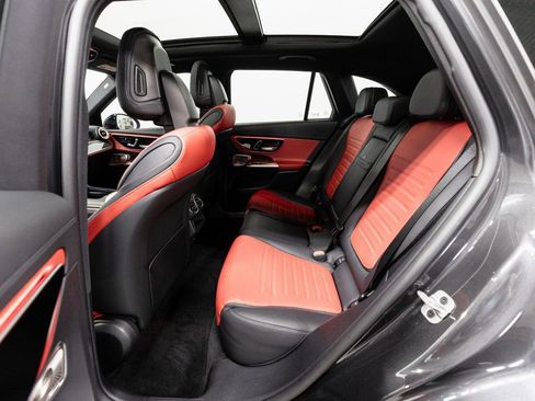 Used 2024 Mercedes-Benz GLC 43 AMG 4MATIC image 29