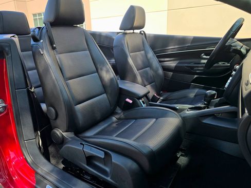 Used 2013 Volkswagen Eos FWD image 19