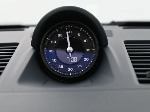Certified 2025 Porsche 911 Carrera RWD image 19