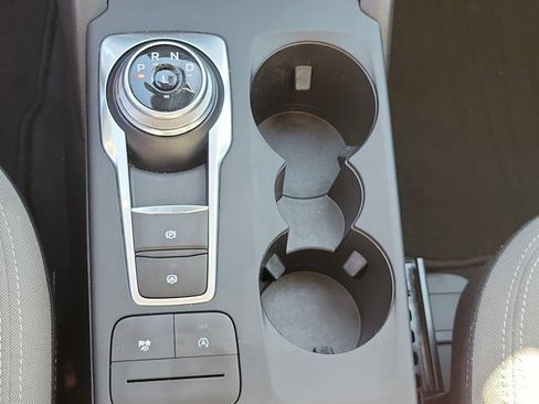 Used 2022 Ford Escape SE w/ SE Sport Appearance Package image 31