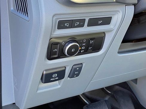 Used 2023 Ford F150 Lariat w/ Max Trailer Tow Package AWD/4WD image 12