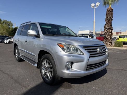 Used 2013 Lexus LX 570 4WD w/ Luxury Pkg image 1