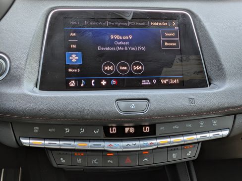 Certified 2019 Cadillac XT4 Sport FWD image 17
