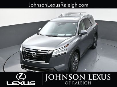 Used 2023 Nissan Pathfinder SL w/ SL Premium Package
