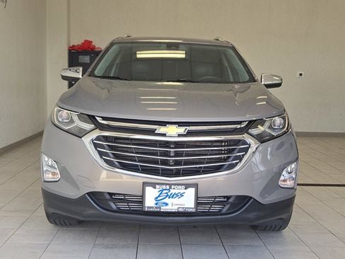 Used 2018 Chevrolet Equinox Premier AWD/4WD image 2