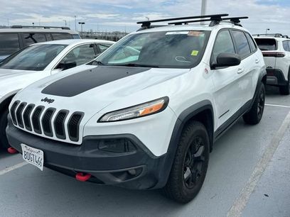 Used 2016 Jeep Cherokee Trailhawk w/ Comfort/Convenience Group