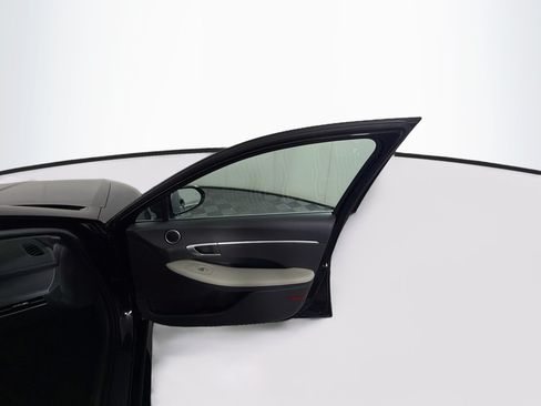 Used 2025 Hyundai Sonata SEL FWD image 31
