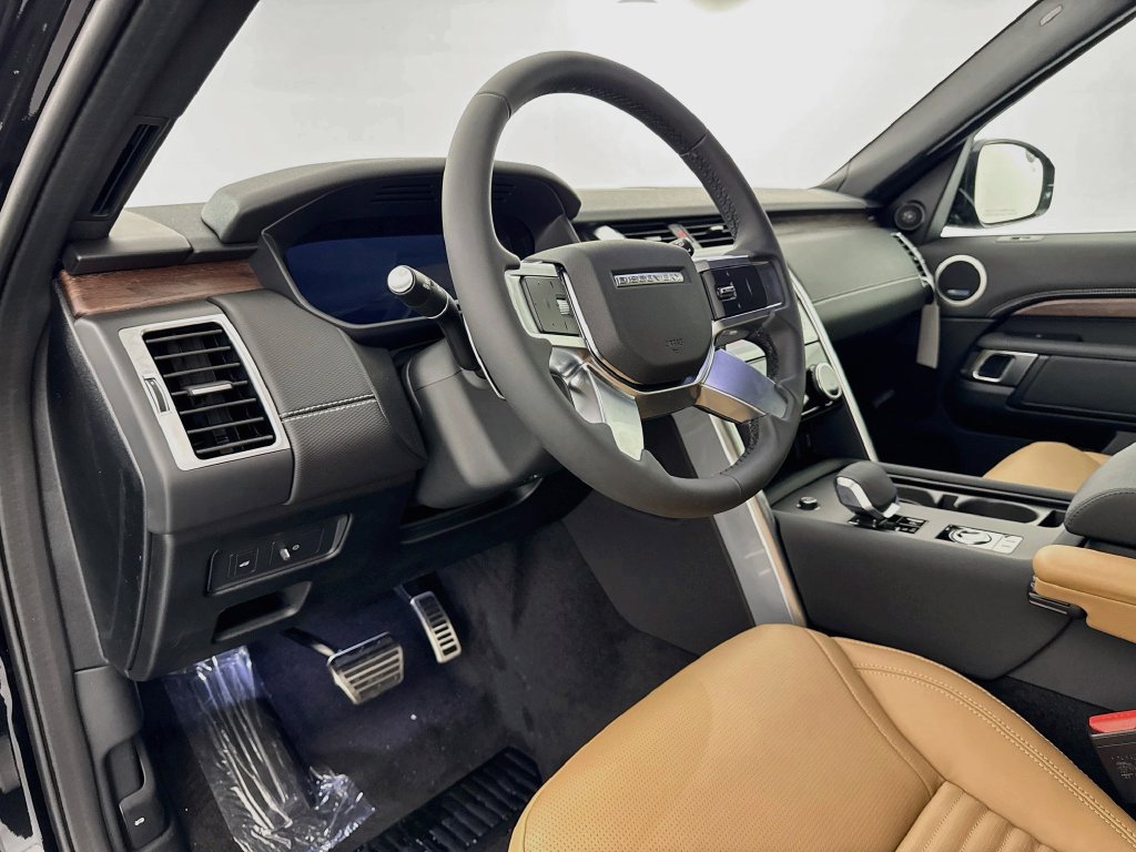 New 2026 Land Rover Discovery Dynamic SE AWD/4WD image 9