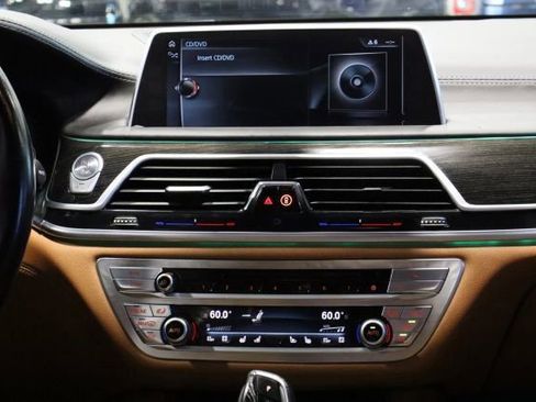 Used 2016 BMW 750i xDrive AWD/4WD image 64