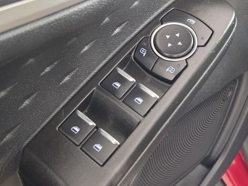 Used 2020 Ford Escape SE FWD image 24