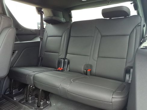 New 2026 GMC Yukon Denali w/ Denali Reserve Package AWD/4WD image 15