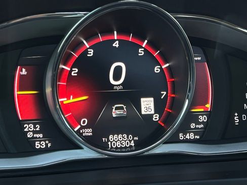 Used 2018 Volvo S60 T5 Inscription Platinum w/ Climate Package image 45