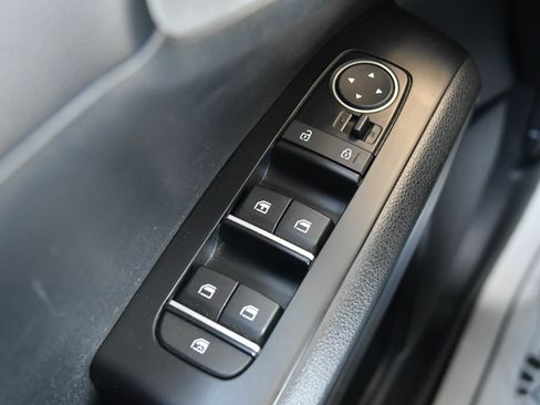 Used 2024 Kia Soul LX w/ Option Group 015 FWD image 28