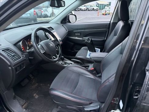 Used 2024 Mitsubishi Outlander Sport SE image 4