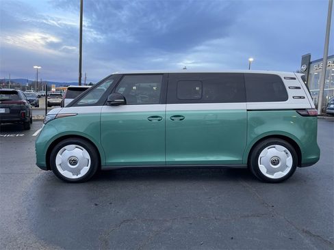 Used 2025 Volkswagen ID. Buzz 1st Edition image 3