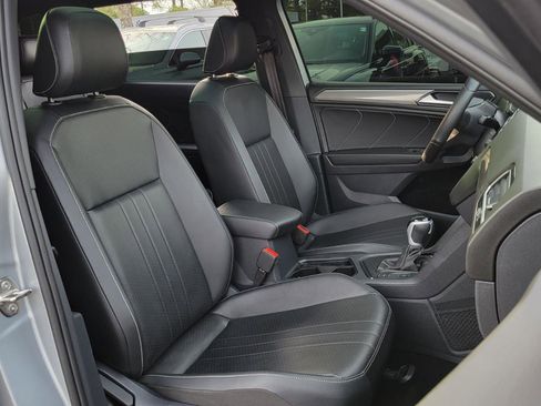 Certified 2024 Volkswagen Tiguan SE R-Line image 38