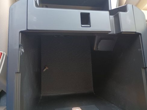 Used 2020 Ford Explorer XLT w/ Equipment Group 202A image 22