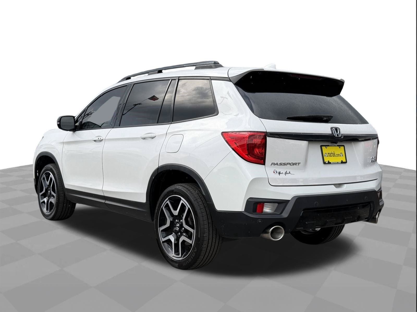 Used 2023 Honda Passport Elite image 3
