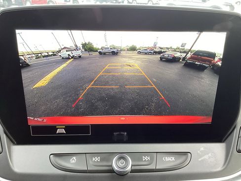 Used 2025 Chevrolet Blazer LT FWD image 20