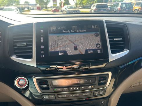 Used 2016 Honda Pilot Elite image 7