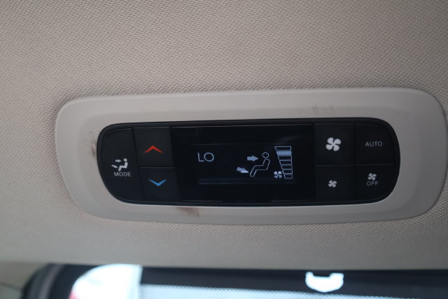 Certified 2024 Chrysler Pacifica Touring-L FWD image 33