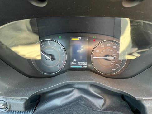 Used 2023 Subaru Crosstrek 2.0i Premium image 17