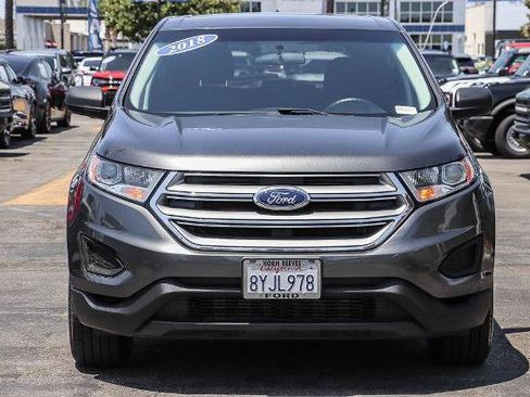 Certified 2018 Ford Edge SE FWD image 2