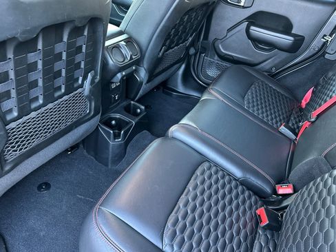 Used 2020 Jeep Wrangler Unlimited Rubicon w/ Quick Order Package 28Y Recon image 4