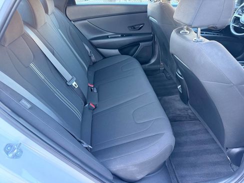 Used 2025 Hyundai Elantra SEL FWD image 32