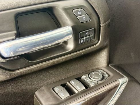 Used 2021 Chevrolet Silverado 2500 LTZ w/ LTZ Plus Package image 18