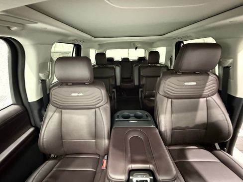 New 2025 Ford Expedition Platinum w/ Platinum Ultimate Package image 36