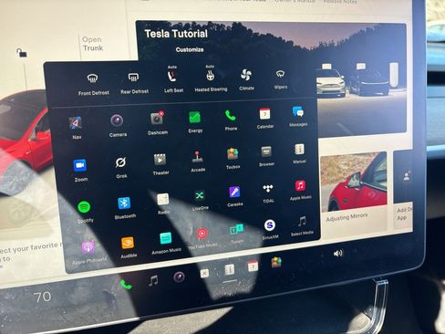 Used 2023 Tesla Model Y Long Range image 18