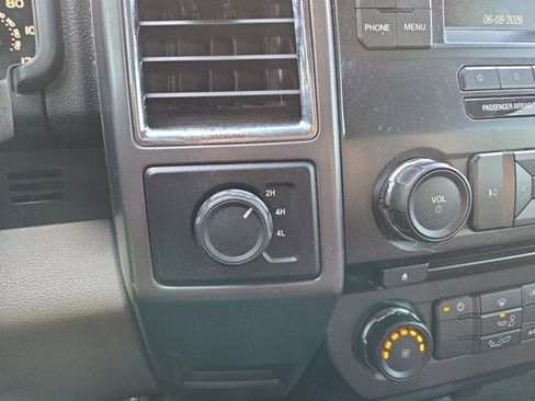 Used 2016 Ford F150 XLT AWD/4WD image 17