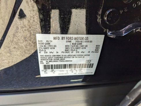 Used 2025 Lincoln Aviator Black Label AWD/4WD image 36