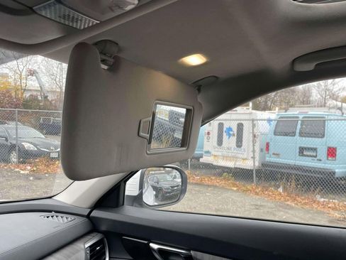 Used 2023 Kia Telluride EX w/ EX Captain's Chair Package image 29