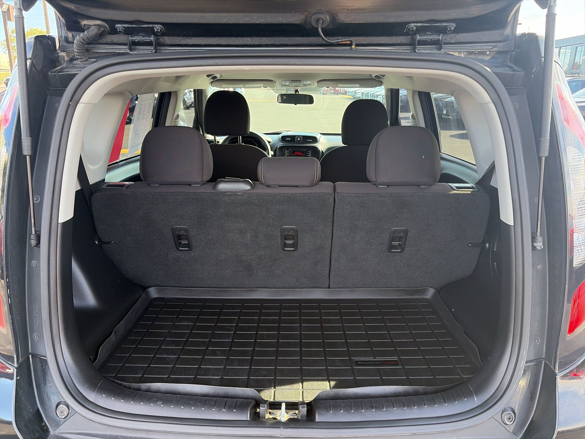 Used 2016 Kia Soul FWD image 14