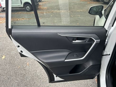 Used 2024 Toyota RAV4 XLE image 22