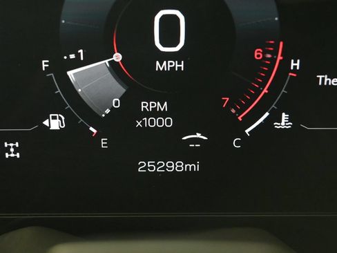 Used 2025 GMC Yukon Denali Ultimate AWD/4WD image 28