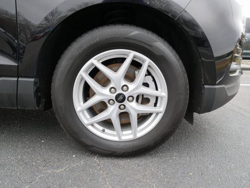 Used 2024 Ford Edge SEL image 10