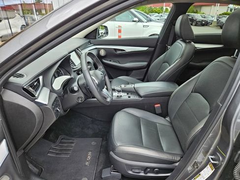 Used 2019 INFINITI QX50 Essential w/ Proactive Package AWD/4WD image 18