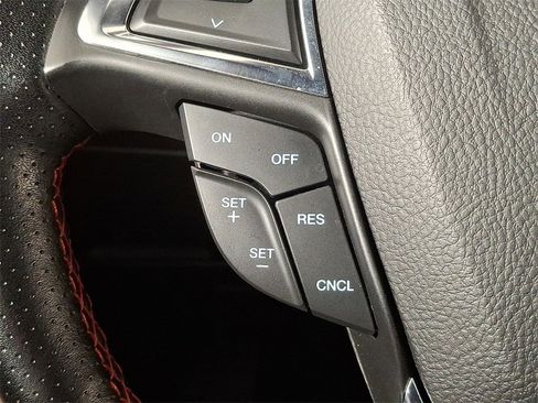 Used 2022 Ford Edge ST-Line image 23