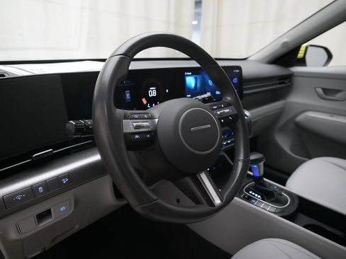 Used 2024 Hyundai Kona SEL AWD/4WD image 8
