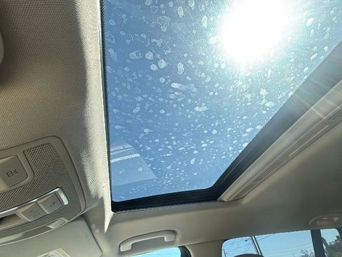 Used 2017 Mercedes-Benz GLS 450 4MATIC image 25